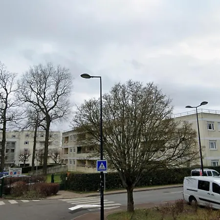 Apartment Hana 4 Personnes Calme Business&family Guyancourt